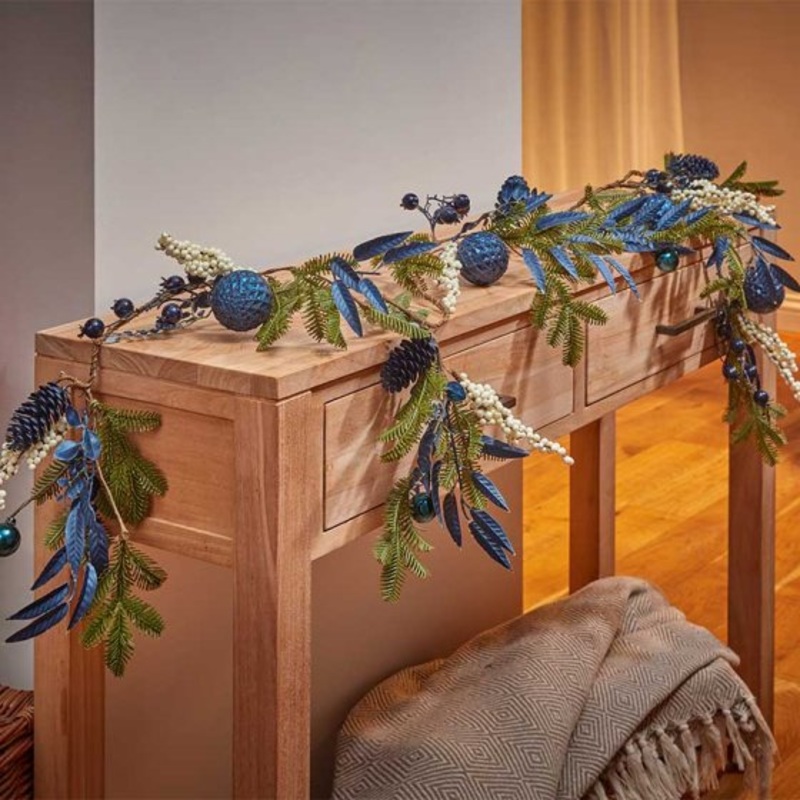 Sapphire Snow Garland | 270cm | 2543156